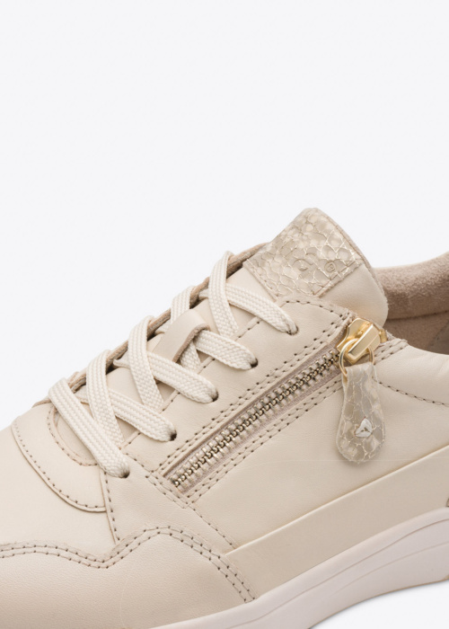 Jana laisvalaikio bateliai