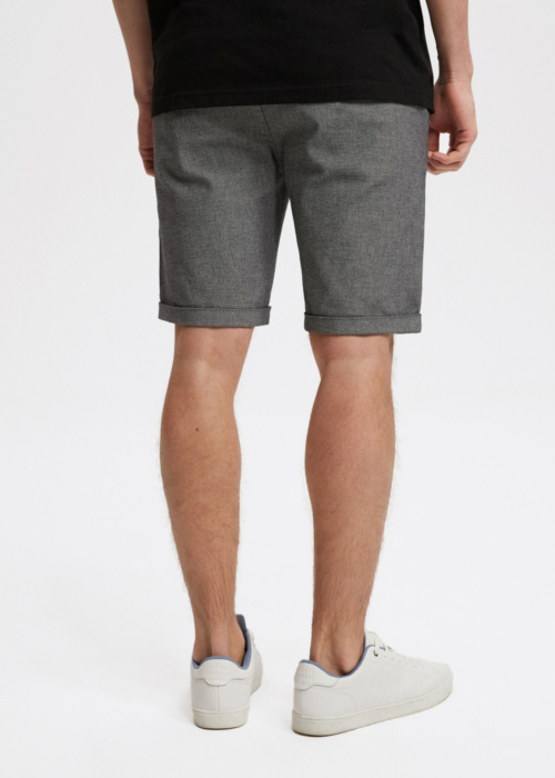 Diverse laisvalaikio šortai