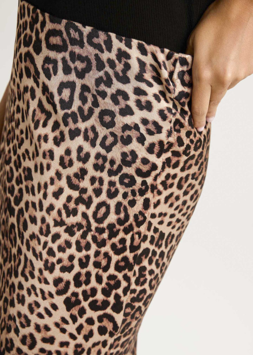 Diverse sijonas Pantii