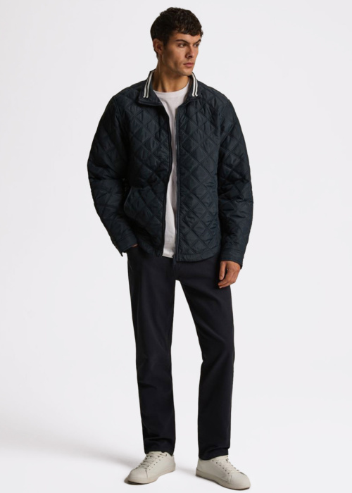 Diverse kelnės Kais