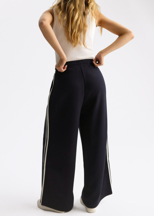 Diverse sportinės kelnės Lorina