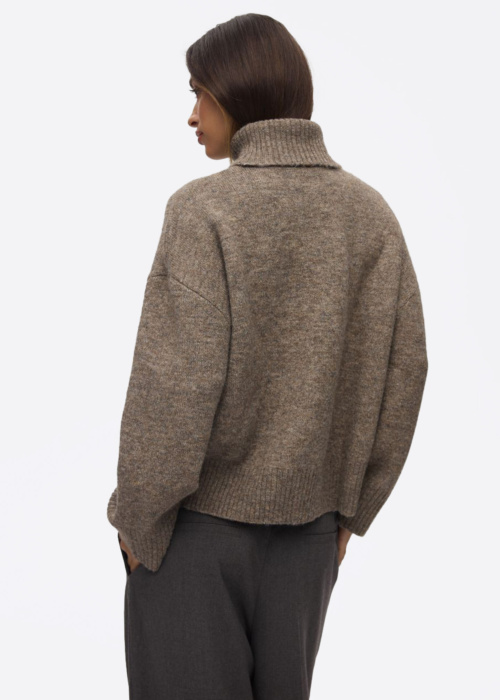 Diverse megztinis Melioraa