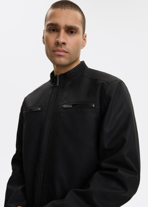 Diverse striukė Bering 261