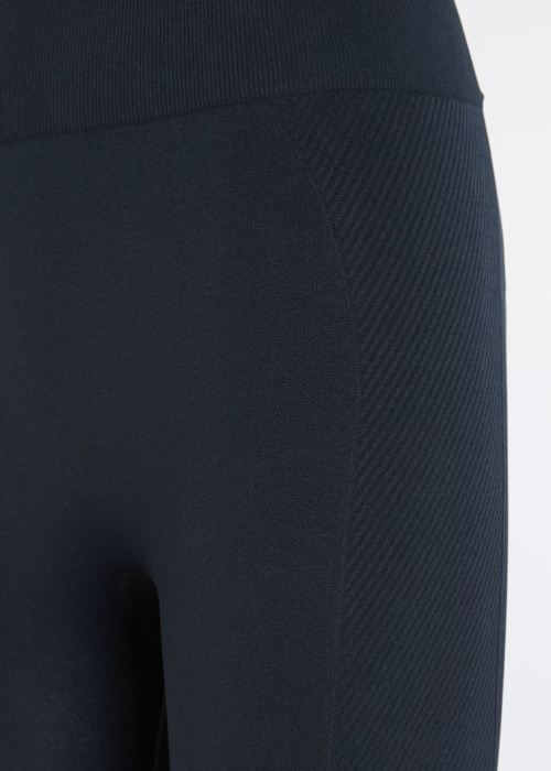 Diverse tamprės Aket