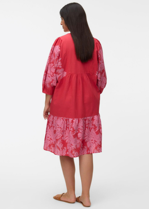 Vero Moda Curve suknelė Tippe