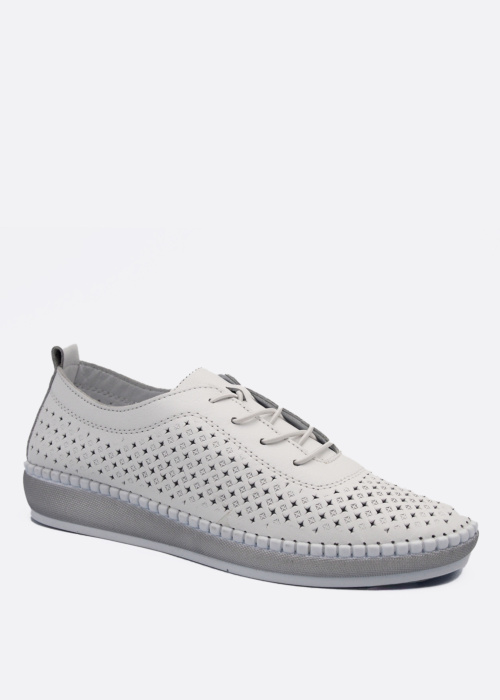 Loretta Vitale laisvalaikio bateliai