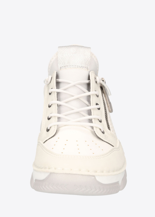 Cosmos laisvalaikio bateliai