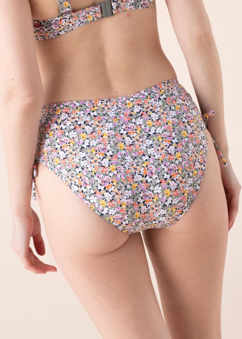 Esprit maudymosi kelnaitės