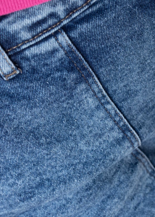 Noisy May šortai Be Katy