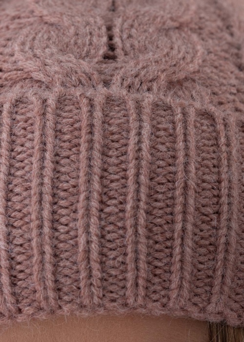 Guess žieminė kepurė