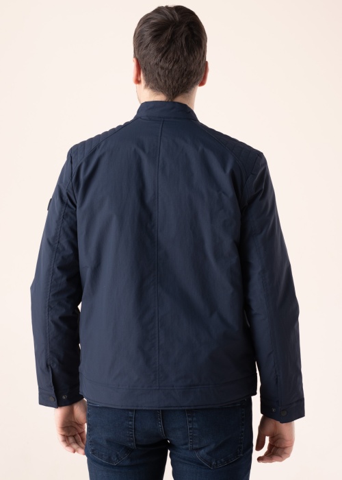 Esprit pavasario-rudens striukė