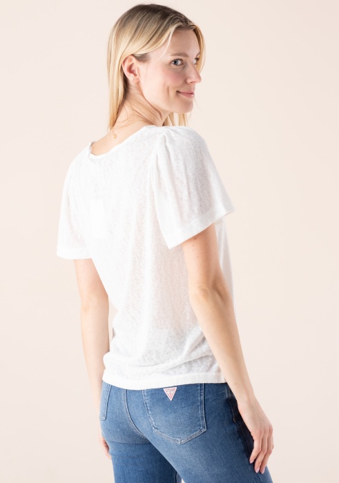 b.young palaidinė Sakia