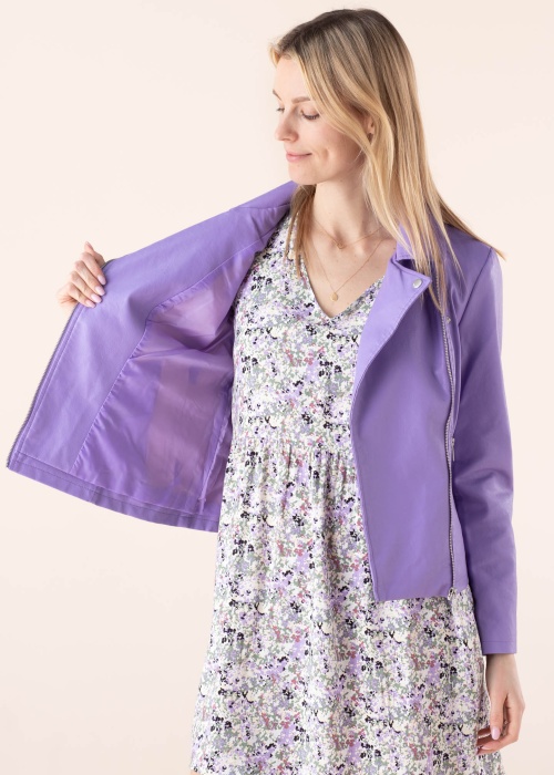 Only striukė Melisa