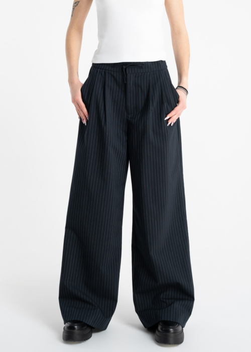 Reporter Young kelnės