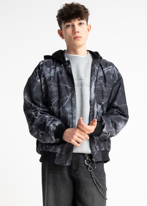 Reporter Young pavasario-rudens striukė