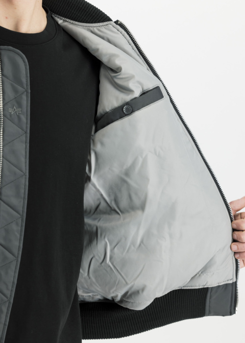 Alpha Industries pavasario-rudens striukė