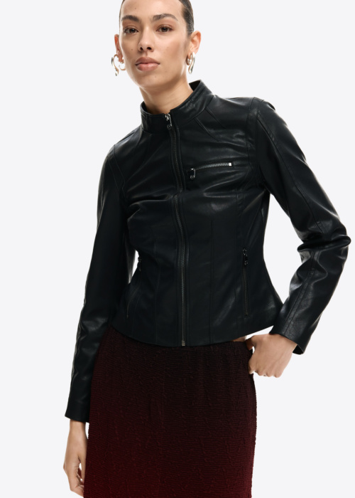 Desigual striukė Danny