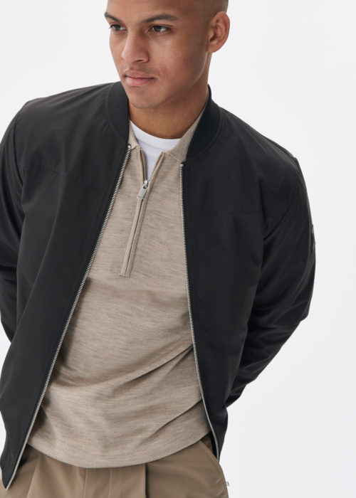 Matinique pavasario-rudens striukė Maclay