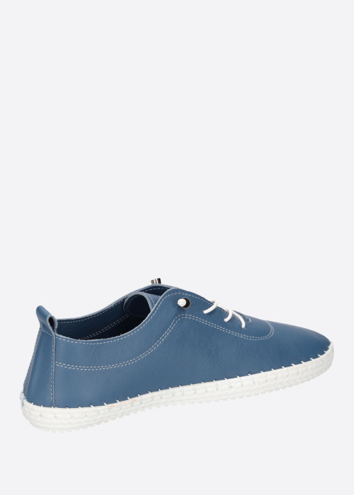 Cosmos laisvalaikio bateliai