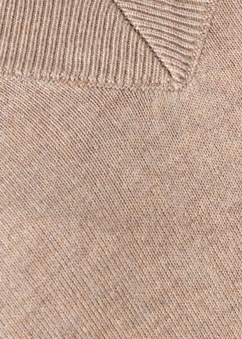 b.young megztinis Pimba1