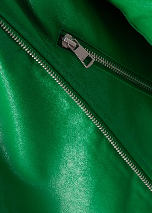 Only striukė Melisa