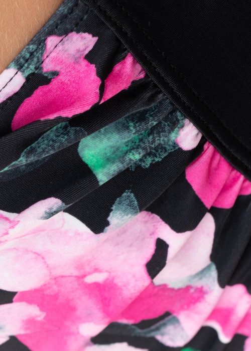 Trofe maudymosi kelnaitės