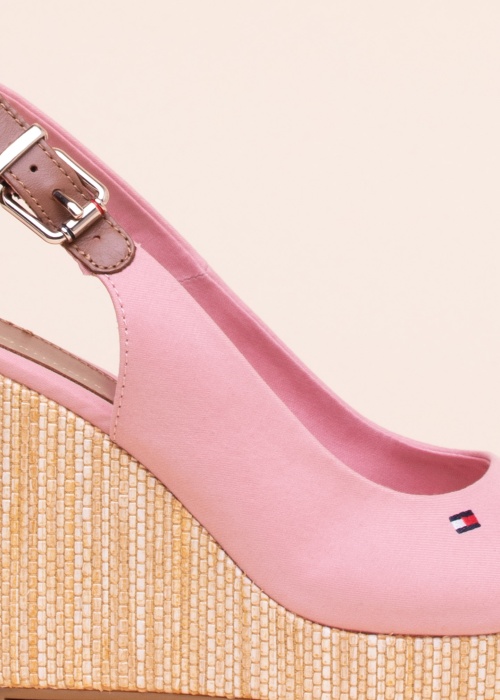 Tommy Hilfiger bateliai