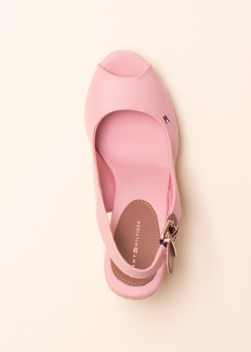 Tommy Hilfiger bateliai