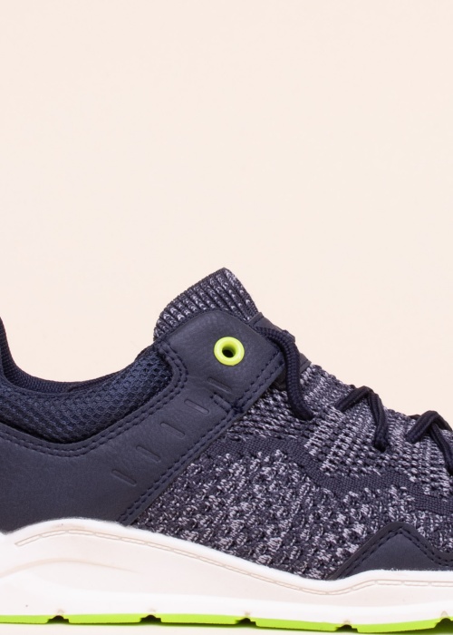 SJ laisvalaikio bateliai