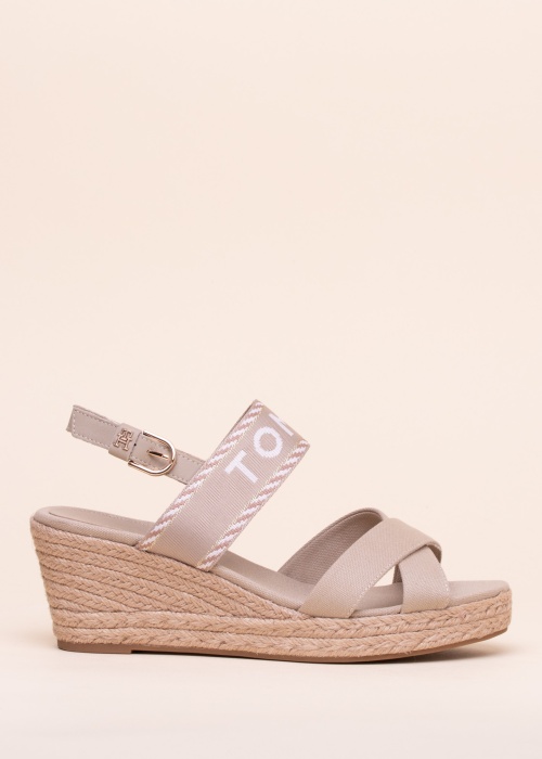 Tommy Hilfiger bateliai