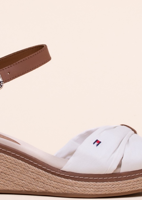 Tommy Hilfiger bateliai