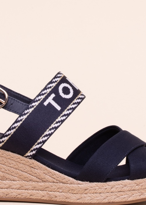 Tommy Hilfiger bateliai