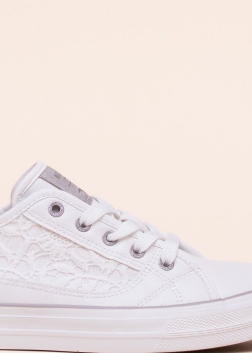 Mustang laisvalaikio batai