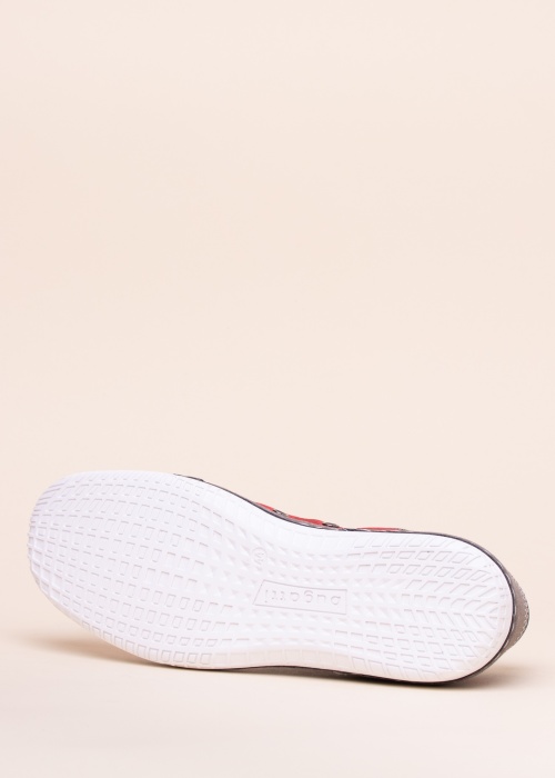 Bugatti laisvalaikio bateliai Bimini