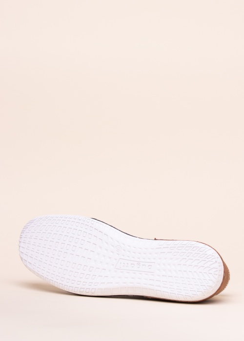 Bugatti laisvalaikio bateliai Bimini