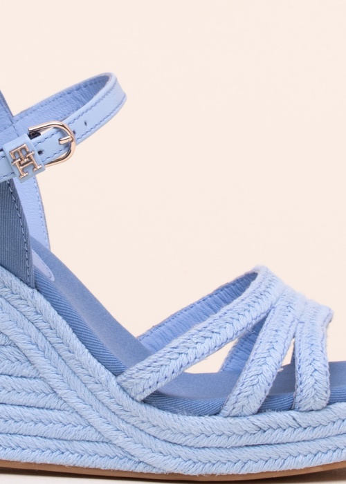 Tommy Hilfiger bateliai