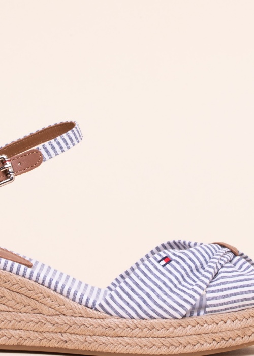 Tommy Hilfiger basutės