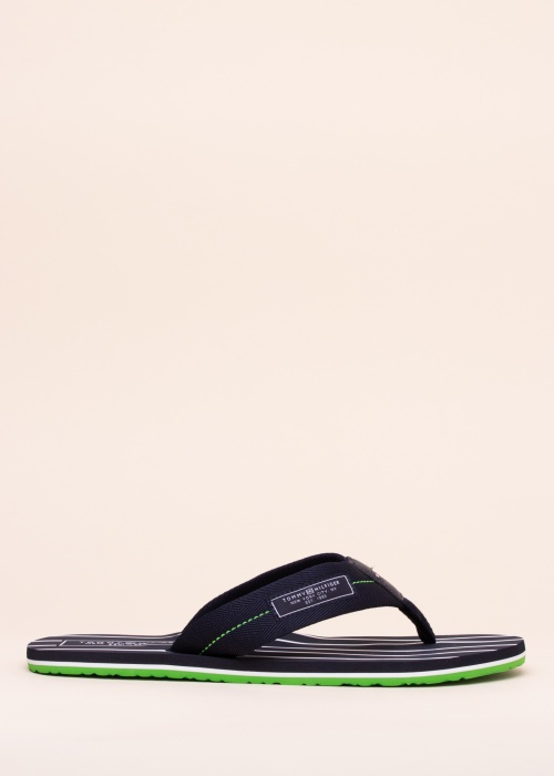 Tommy Hilfiger šlepetės per pirštą