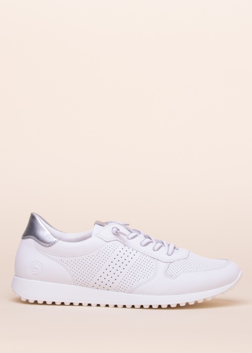 Remonte laisvalaikio bateliai