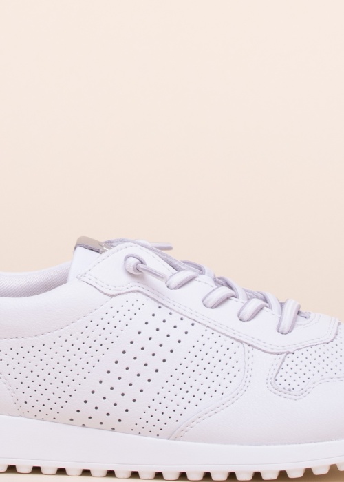 Remonte laisvalaikio bateliai