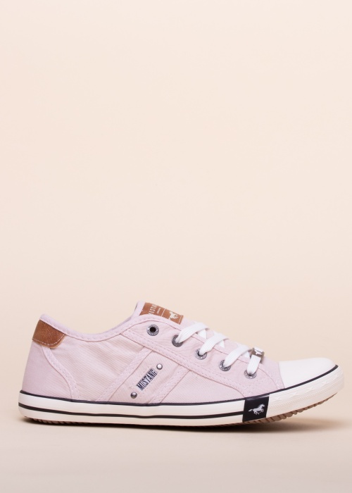 Mustang laisvalaikio batai