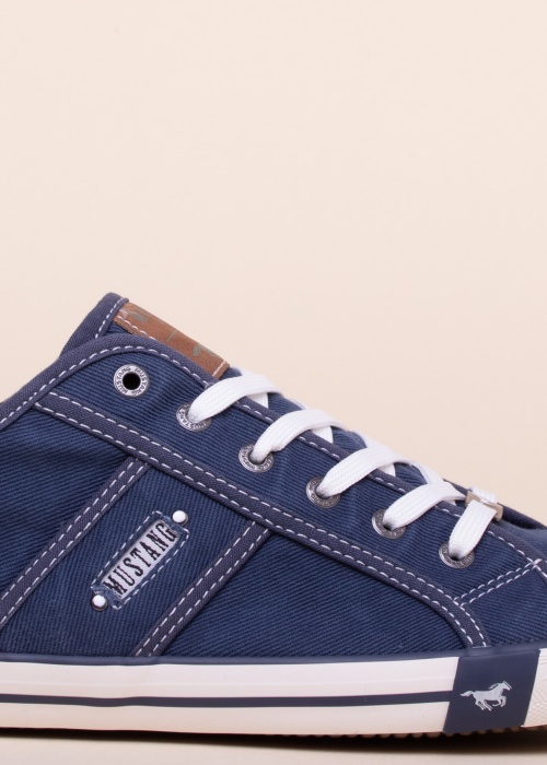 Mustang laisvalaikio batai