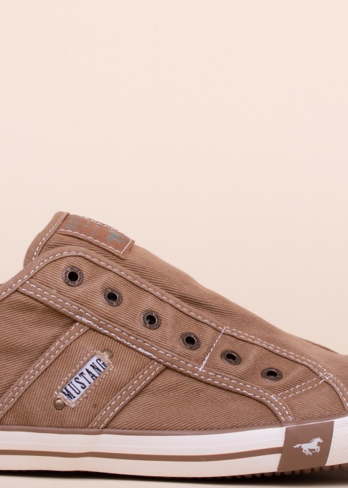 Mustang laisvalaikio batai