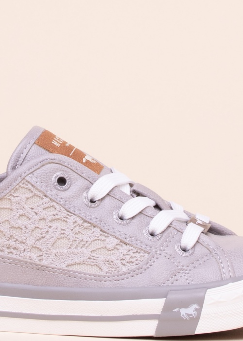 Mustang laisvalaikio batai