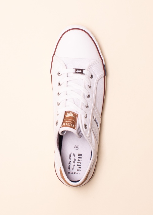 Mustang laisvalaikio batai