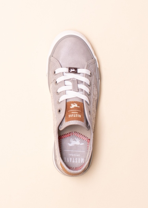 Mustang laisvalaikio batai