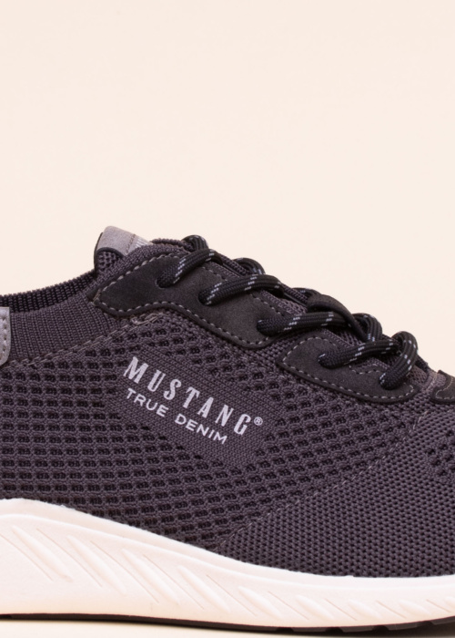 Mustang laisvalaikio bateliai