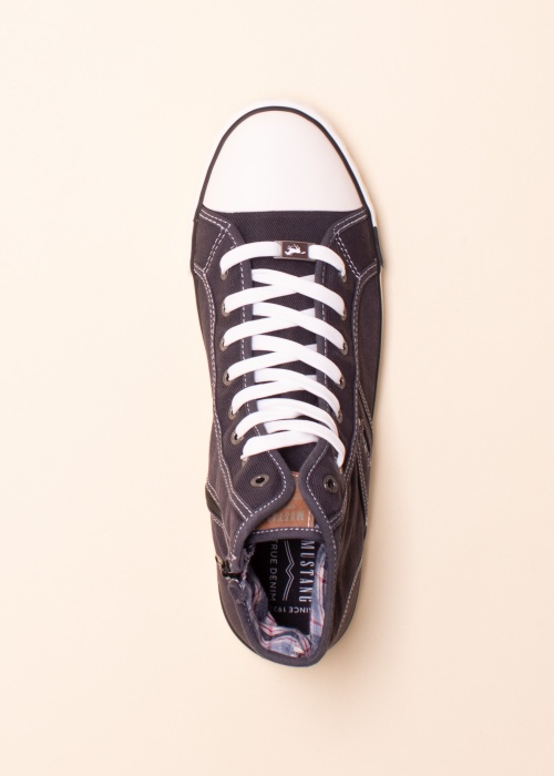 Mustang laisvalaikio batai