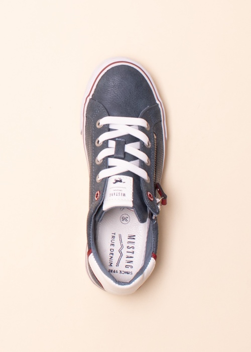 Mustang laisvalaikio batai