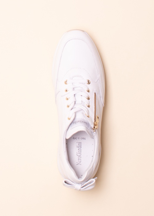 NeroGiardini laisvalaikio bateliai